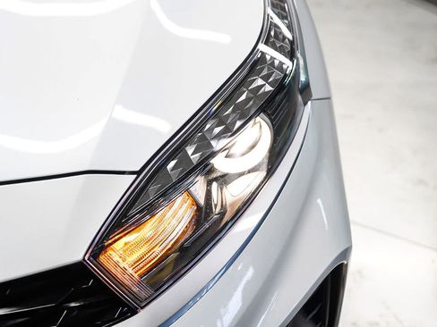 Used 2023 Kia Forte LXS FWD image 7