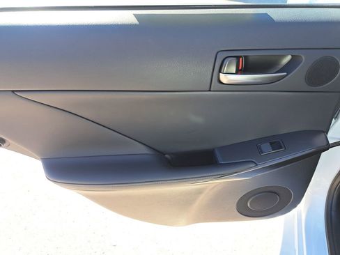 Used 2022 Lexus IS 350 F Sport image 7