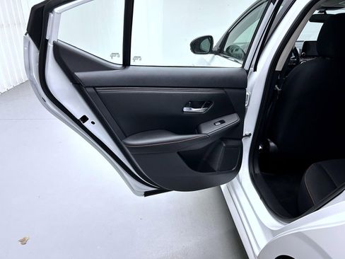 Used 2024 Nissan Sentra SR FWD image 20