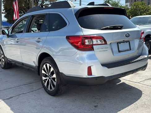 Used 2017 Subaru Outback 2.5i Limited image 3