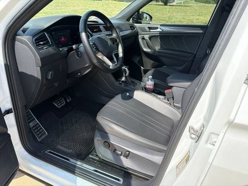 Used 2023 Volkswagen Tiguan SE R-Line FWD image 8