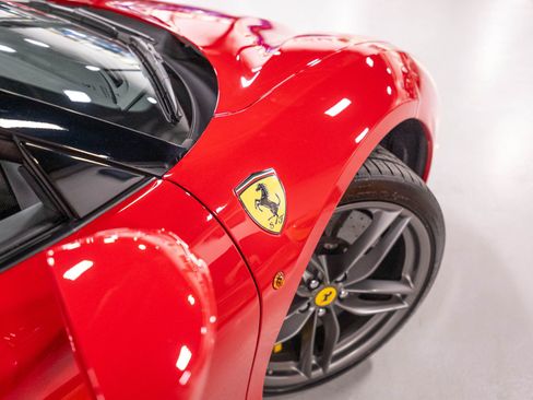 Used 2018 Ferrari 488 Spider RWD image 70