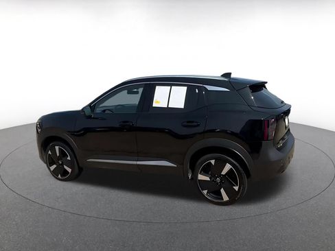 Used 2026 Nissan Kicks SR AWD/4WD image 9