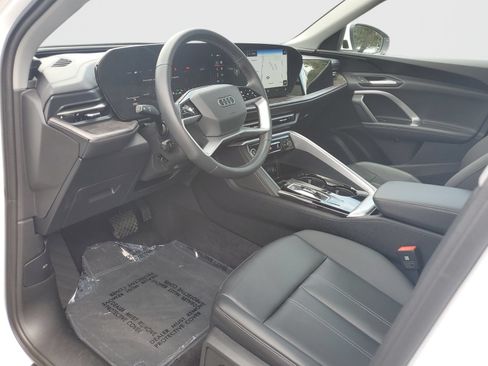 Used 2025 Audi Q5 Premium w/ Convenience Package AWD/4WD image 18