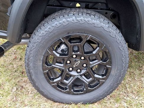 New 2026 Chevrolet Colorado Trail Boss w/ Midnight Edition AWD/4WD image 5