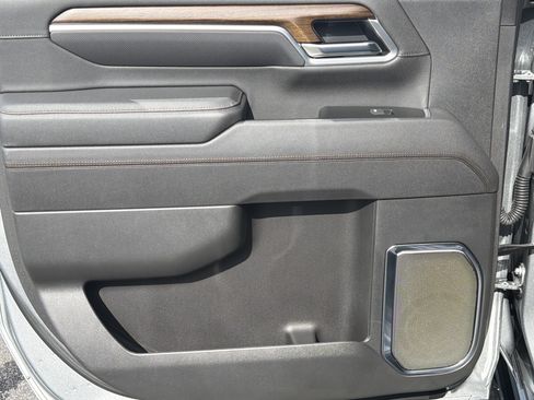 Used 2026 Chevrolet Silverado 2500 High Country w/ High Country Premium Package AWD/4WD image 26