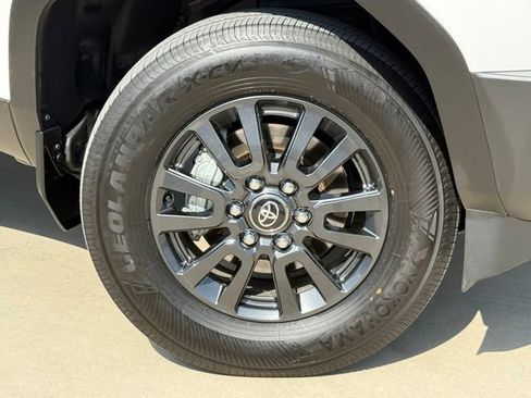 Used 2024 Toyota Land Cruiser 1958 image 2