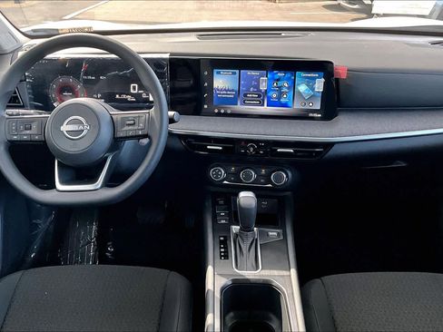 New 2026 Nissan Kicks S image 5