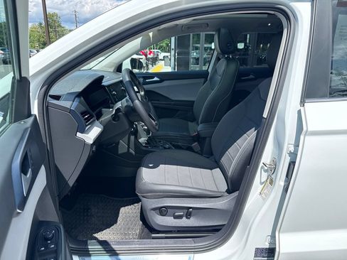 Used 2022 Volkswagen Taos SE FWD image 22