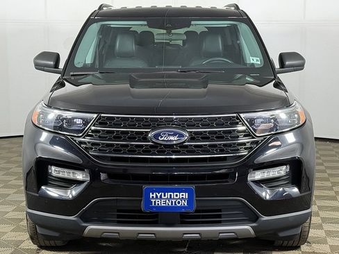 Used 2023 Ford Explorer XLT w/ Equipment Group 202A AWD/4WD image 10