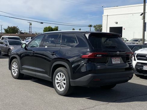 Certified 2025 Toyota Grand Highlander AWD image 4