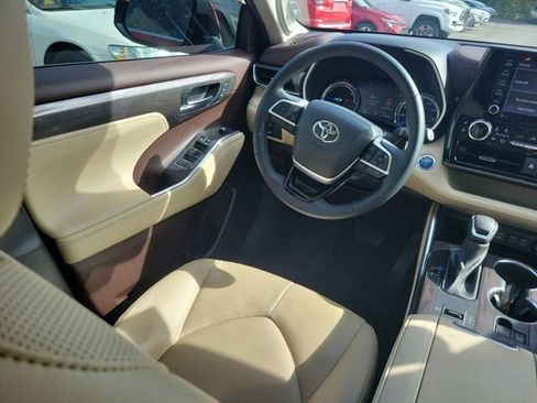 Used 2022 Toyota Highlander Limited image 22