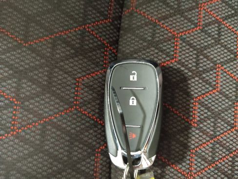 Used 2020 Chevrolet Sonic LT w/ Convenience Package image 32