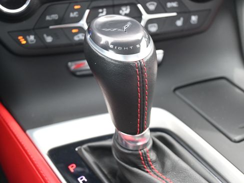 Used 2015 Chevrolet Corvette Z06 w/ 3LZ Preferred Equipment Group RWD image 28