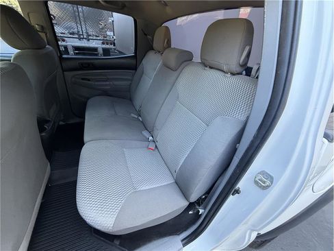 Used 2013 Toyota Tacoma PreRunner RWD image 16