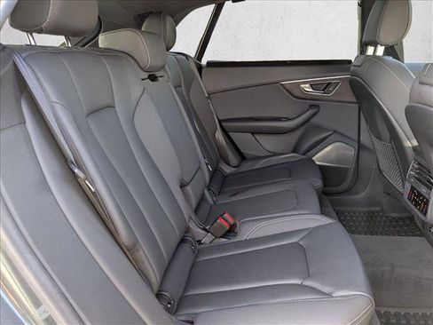 Used 2019 Audi Q8 Prestige AWD/4WD image 22
