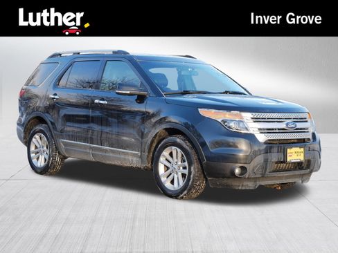 Used 2013 Ford Explorer XLT image 1