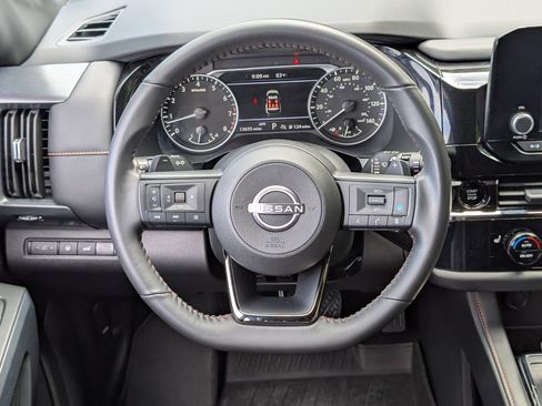 Used 2025 Nissan Pathfinder Rock Creek AWD/4WD image 26