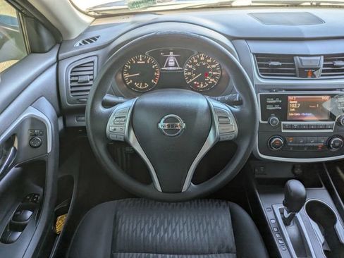 Used 2018 Nissan Altima 2.5 S w/ S Convenience Package FWD image 33