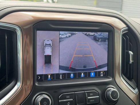 Used 2022 Chevrolet Silverado 2500 High Country w/ Safety Package II image 10