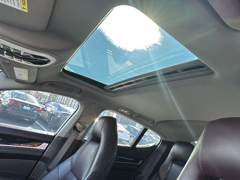 Used 2015 Porsche Panamera 4 image 12