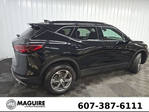 Used 2023 Chevrolet Blazer LT w/ Convenience Package AWD/4WD image 3