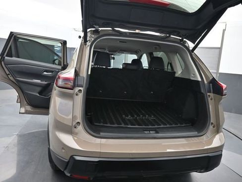 Used 2025 Nissan Rogue SV w/ Rock Creek Premium Package AWD/4WD image 8