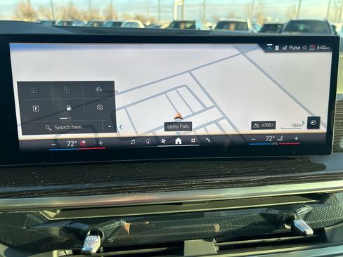 Used 2026 BMW X5 xDrive40i w/ Executive Package image 32