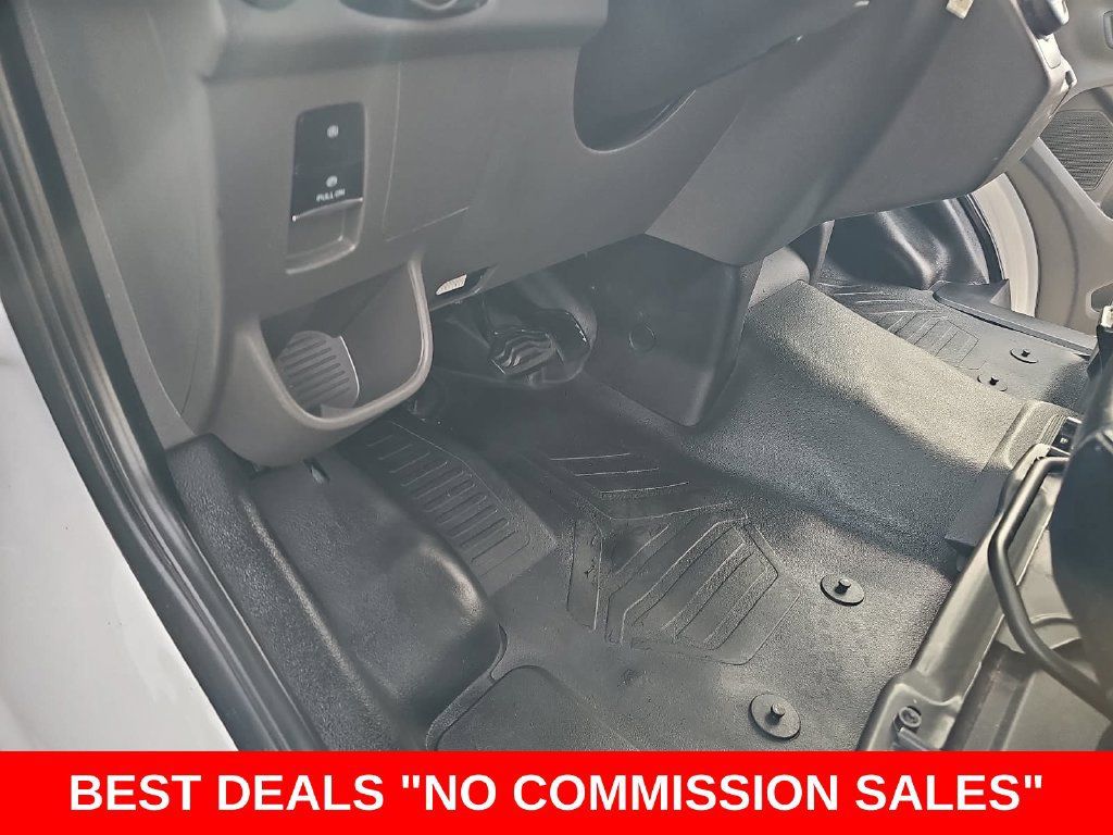 Used 2022 Ford E-Transit Medium Roof RWD image 13