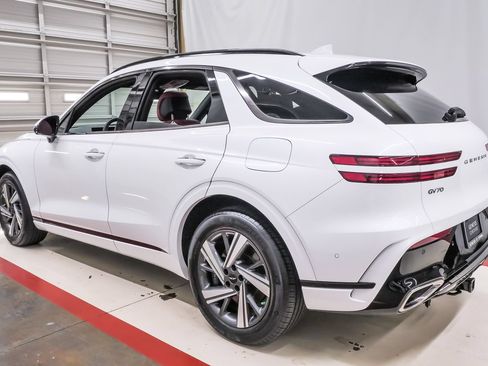 Certified 2026 Genesis GV70 3.5T Sport Advanced AWD/4WD image 8