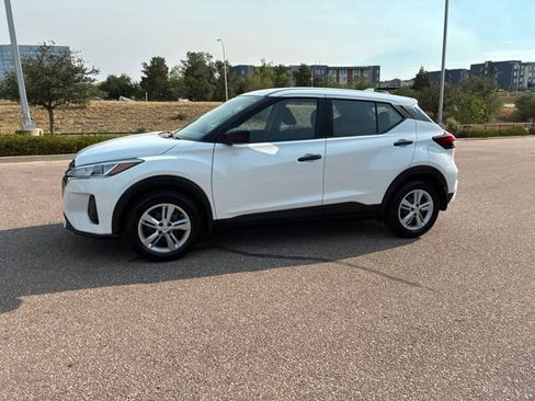 Used 2023 Nissan Kicks S FWD image 4