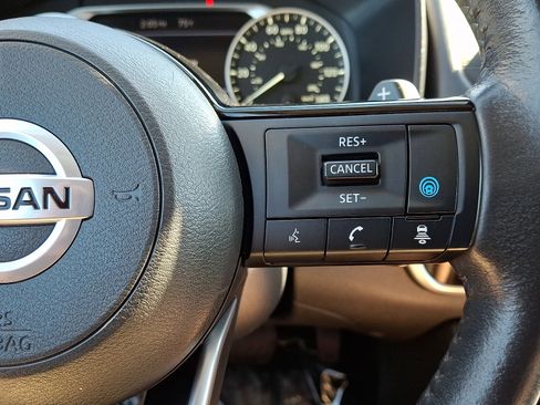 Used 2021 Nissan Rogue SV w/ Premium Package image 20