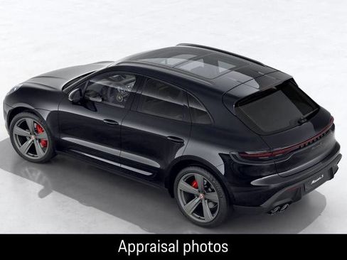 Certified 2023 Porsche Macan S AWD/4WD image 4