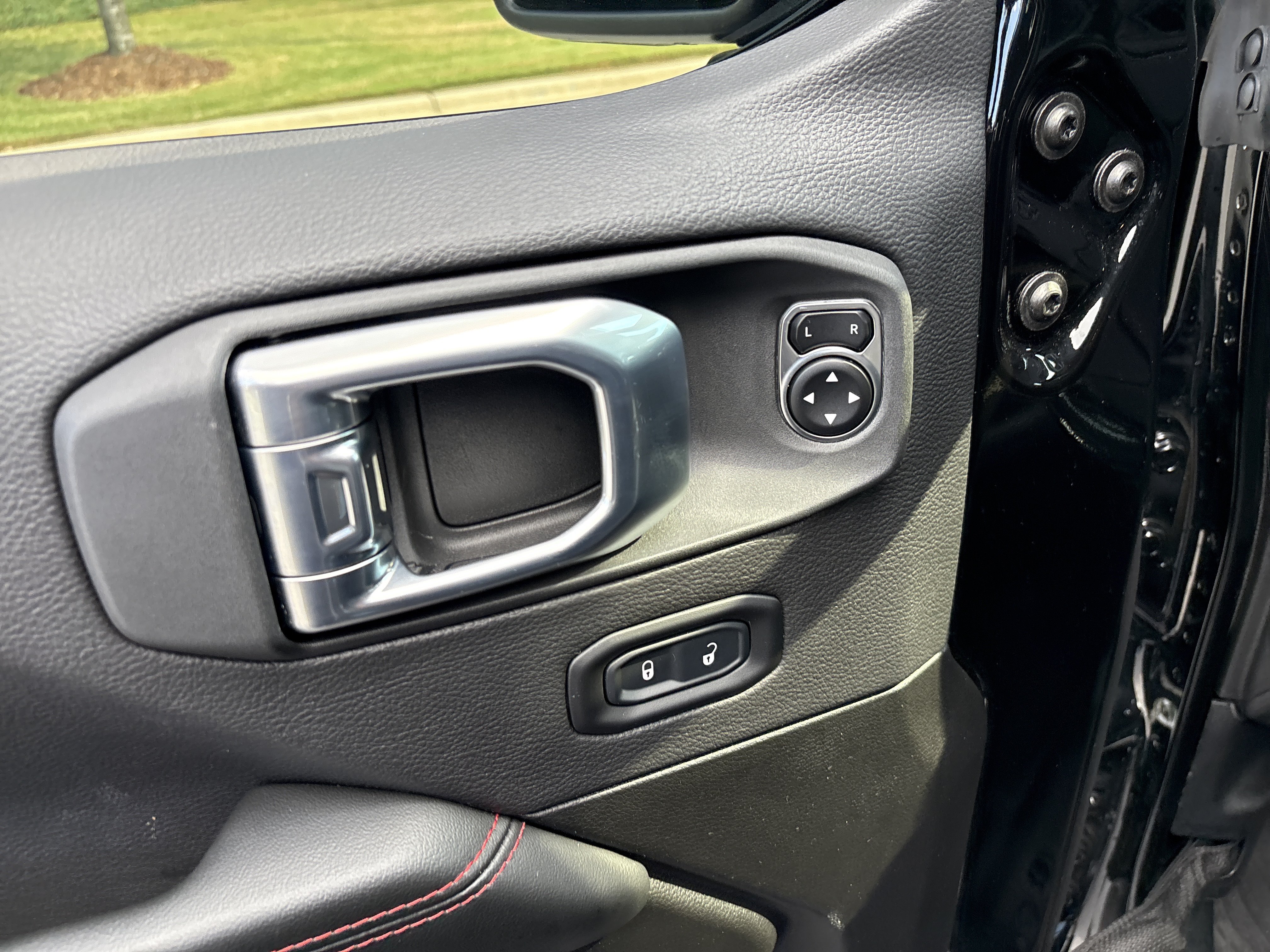 Used 2026 Jeep Gladiator Rubicon AWD/4WD image 16
