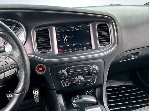 Used 2018 Dodge Charger R/T Scat Pack image 9