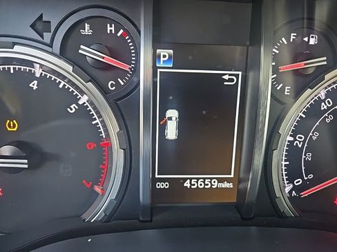 Used 2021 Toyota 4Runner Limited image 24