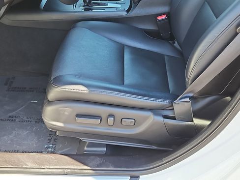 Used 2018 Acura RDX w/ Technology Package image 18
