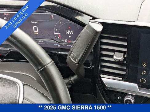 Used 2025 GMC Sierra 1500 SLT image 31