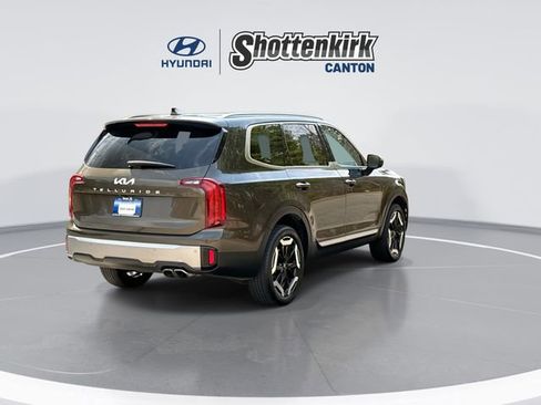 Used 2025 Kia Telluride S image 8