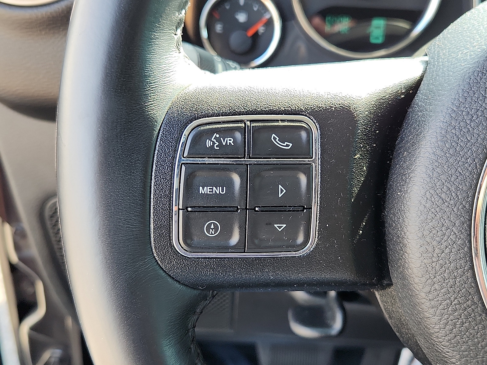 Used 2017 Jeep Wrangler Unlimited Sahara w/ Connectivity Group AWD/4WD image 20