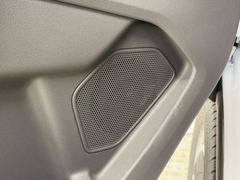 New 2026 Ford Transit 250 148 Medium Roof image 20