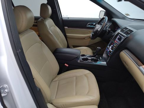 Used 2016 Ford Explorer Limited w/ Equipment Group 301A image 21