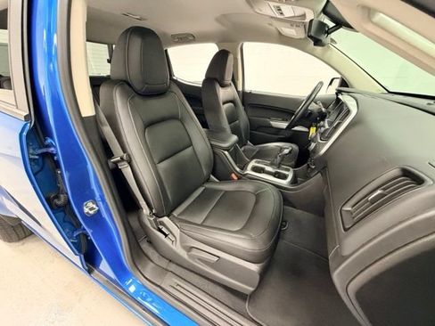 Certified 2022 Chevrolet Colorado LT w/ Luxury Package AWD/4WD image 24