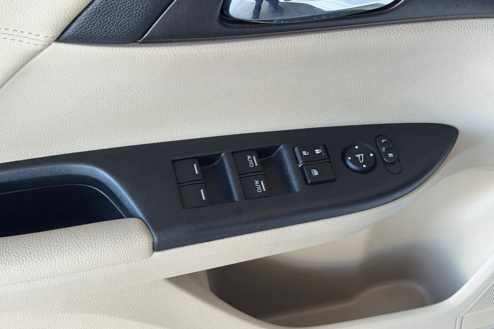 Used 2015 Honda Accord EX-L image 13