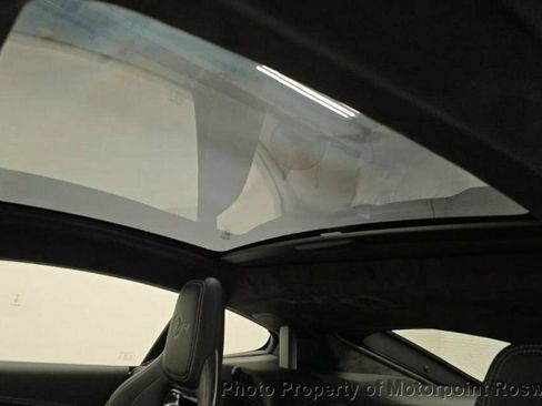 Used 2019 Jaguar F-TYPE SVR image 8