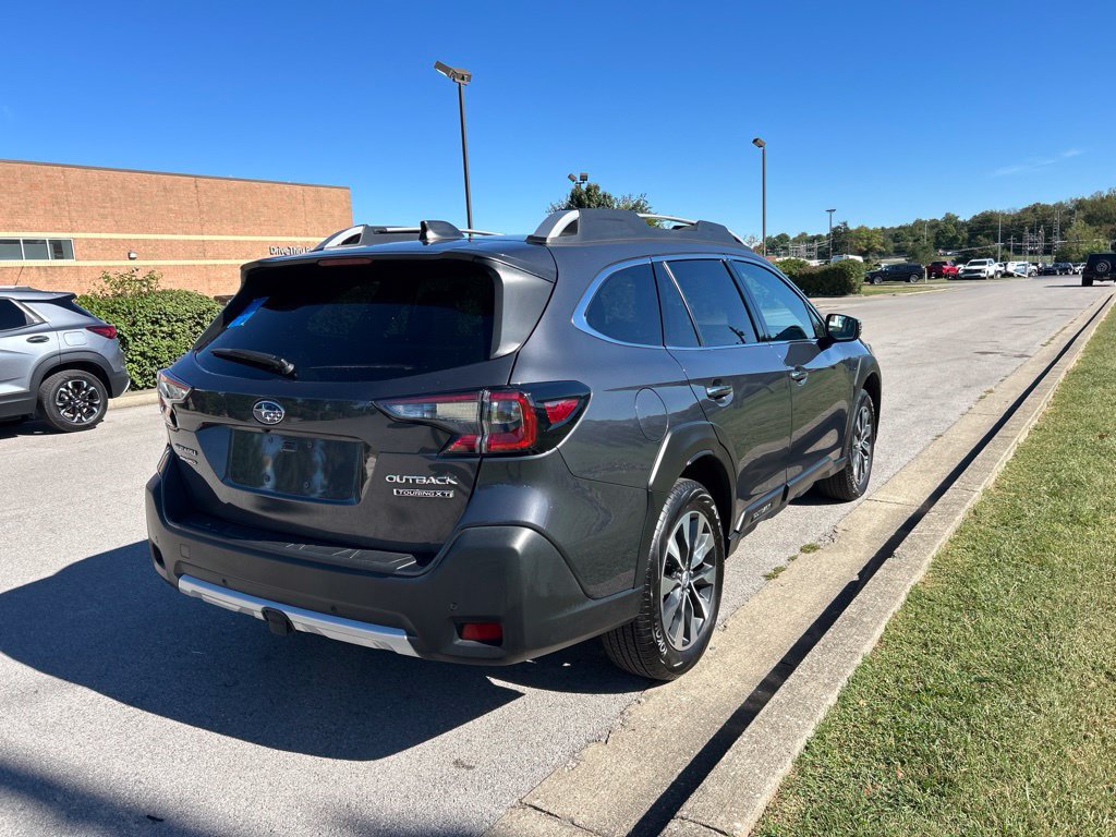 Used 2024 Subaru Outback Touring XT AWD/4WD image 3