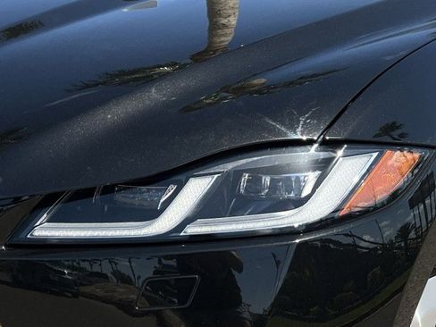 Used 2025 Jaguar F-PACE R-Dynamic S image 12