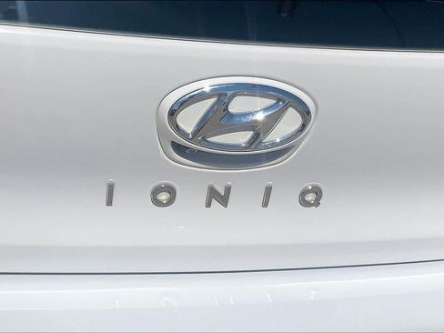 Used 2017 Hyundai Ioniq SEL FWD image 30