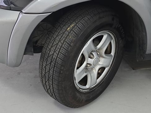 Used 2005 Toyota RAV4 2WD image 26