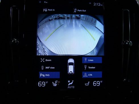 Used 2021 Volvo XC40 T5 R-Design w/ Advanced Package image 10